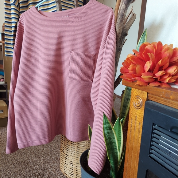 A New Day Oversize, Textured Sweat Shirt, side slits, dusty rose color - Picture 1 of 5